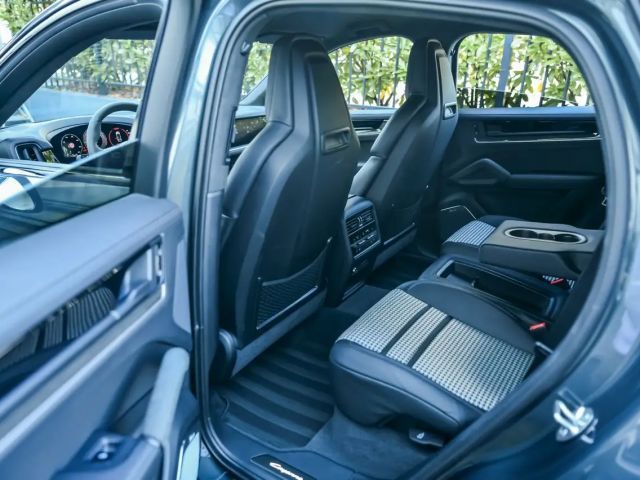 Porsche Cayenne Coupé E-Hybrid Turbo