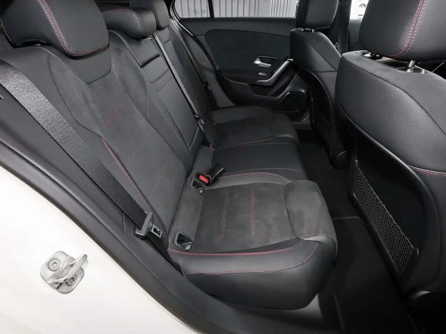 Mercedes-Benz A 200 AMG Line