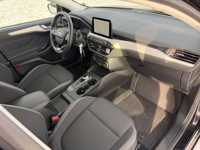 Ford Focus Cool & Connect Wagon