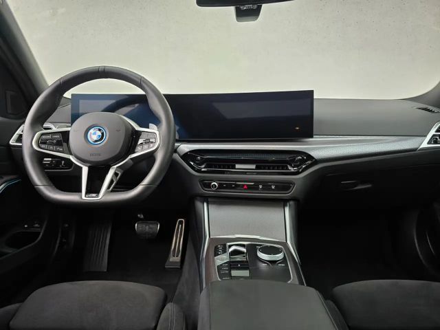 BMW 330 330e M-Sport Touring