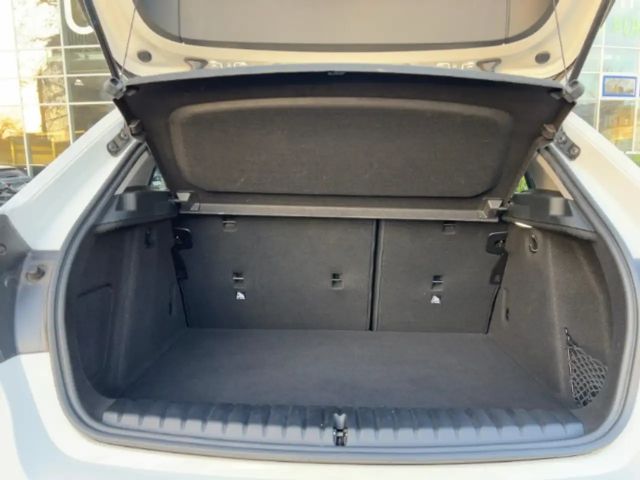 BMW 118 118i 5-deurs Sedan