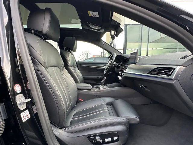 BMW 530 530i M-Sport Touring xDrive