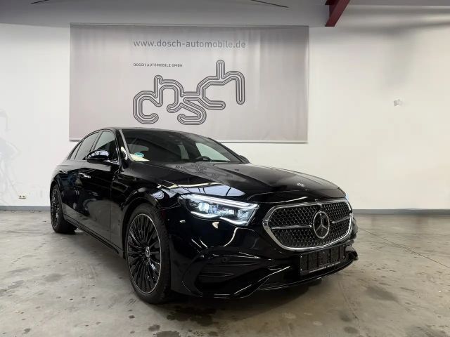 Mercedes-Benz E 220 AMG Line E 220 d Sedan