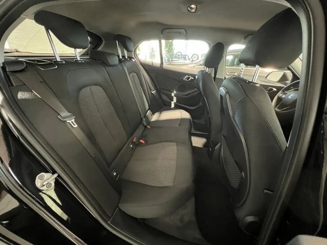 BMW 116 116d Advantage pakket Sedan