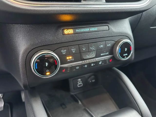 Ford Kuga Plug in Hybrid Titanium