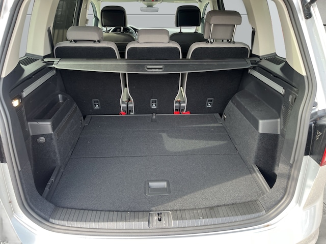 Volkswagen Touran 2.0 TDI Comfortline Navi LED Kurvenlicht Sperrdiff. ACC 3-Zonen-Klimaautom.