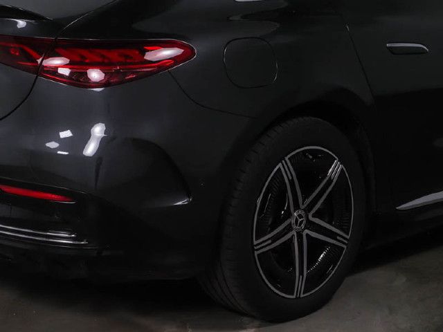 Mercedes-Benz EQE 300 Sedan