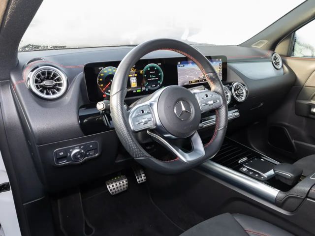 Mercedes-Benz EQA 300 4MATIC