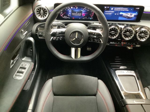 Mercedes-Benz CLA 200 AMG Line Shooting Brake