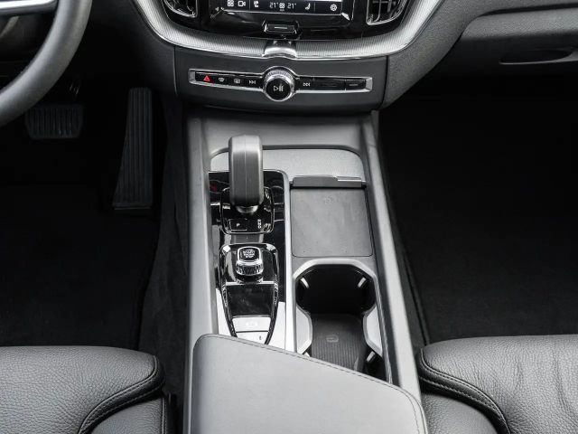 Volvo XC60 AWD Dark Plus