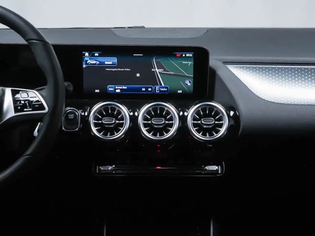 Mercedes-Benz EQA 300 4MATIC Advanced