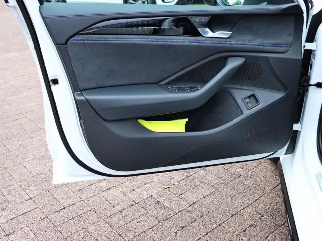 Volkswagen Passat DSG R-Line eHybrid