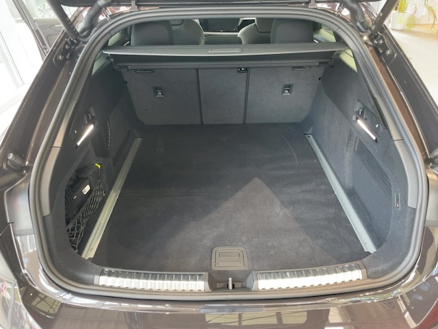 Audi A6 Avant Quattro S-Tronic