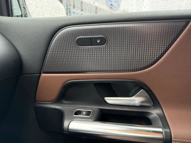 Mercedes-Benz B 180 El. Fondsitzverst. Navi Digitales Cockpit Memory S