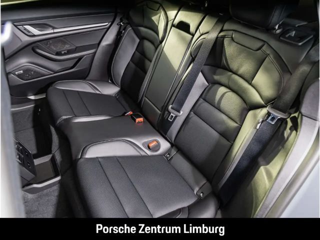 Porsche Taycan 4 Cross Turismo