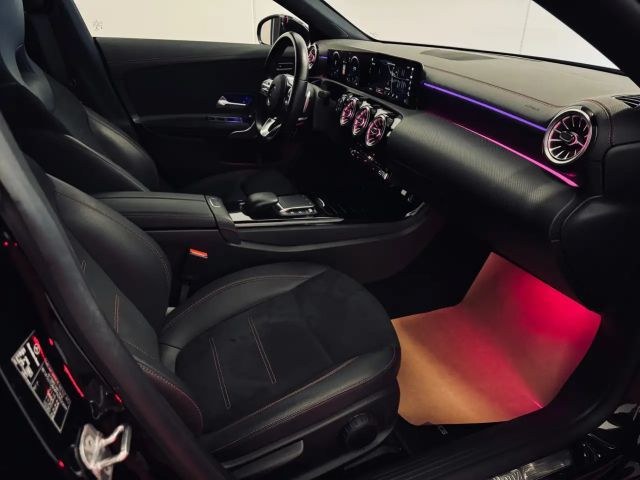 Mercedes-Benz CLA 200 AMG Line CLA 200 d Sedan