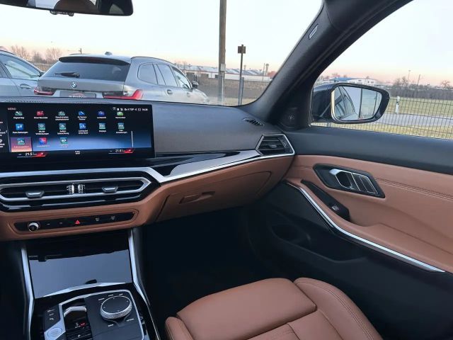 BMW 320 320d M-Sport Touring xDrive