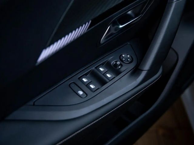 Peugeot 2008 100 PK MT6 | 360° Camera | Keyless | Dodehoekde...