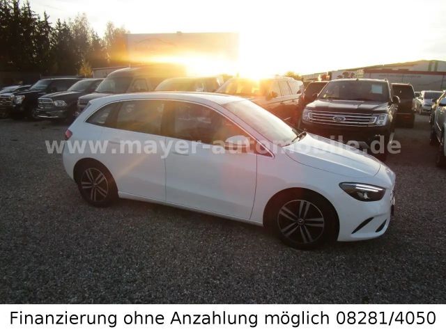 Mercedes-Benz B 180 B 180 d Progressive Sedan