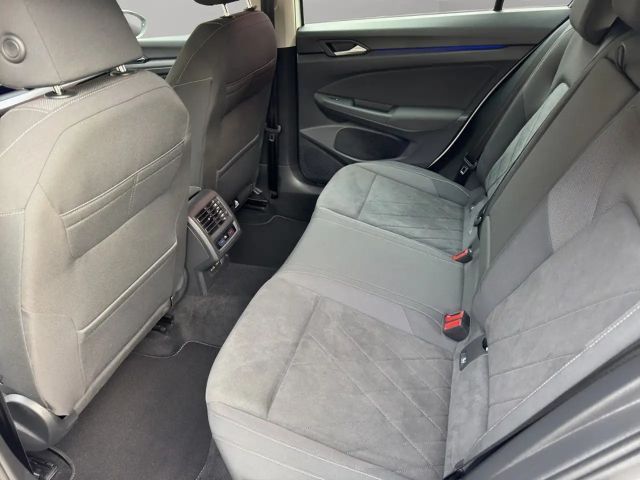 Volkswagen Golf 1.5 eTSI DSG Style Variant