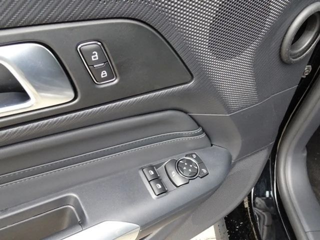 Ford Mustang Fastback GT 5.0 V8