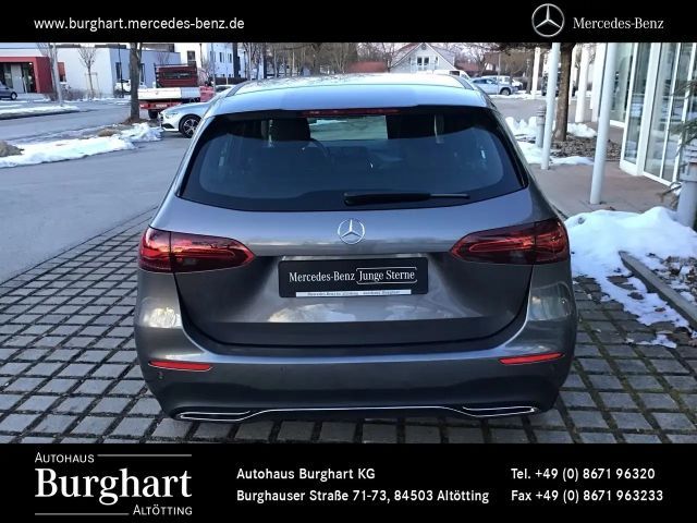 Mercedes-Benz B 200 Progressive Sedan