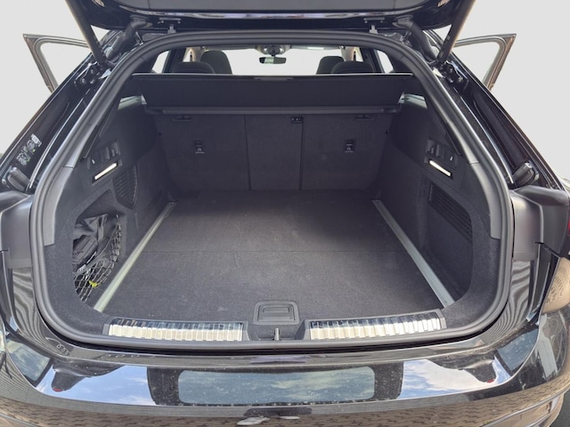 Audi A6 Avant Quattro S-Tronic