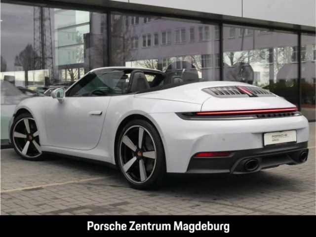 Porsche 992 Cabrio Carrera
