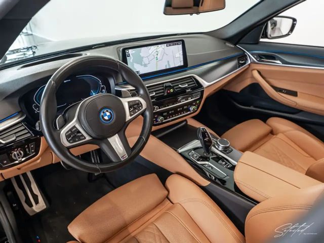 BMW 530 530e M-Sport Sedan xDrive