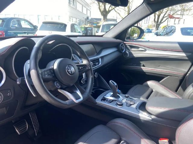 Alfa Romeo Stelvio Q4