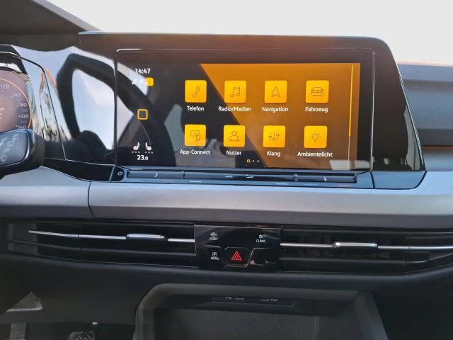 Volkswagen Golf Life Variant