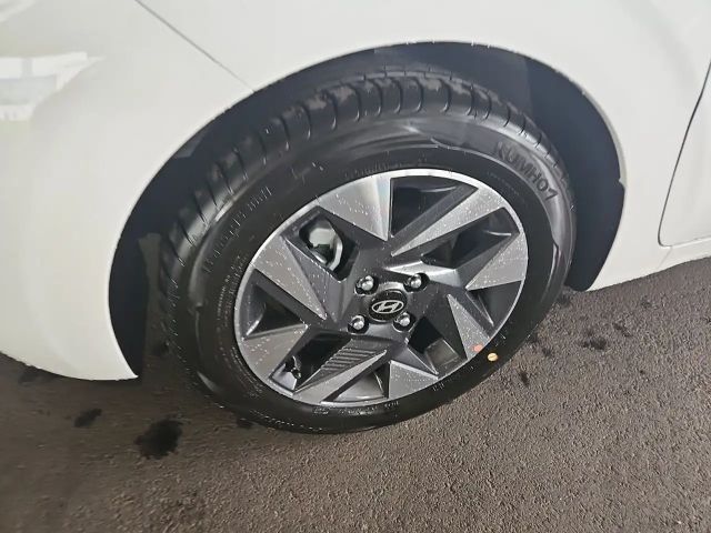 Hyundai i10 GO Plus 1,2 AMT a5bu3 Schwarzes Dach