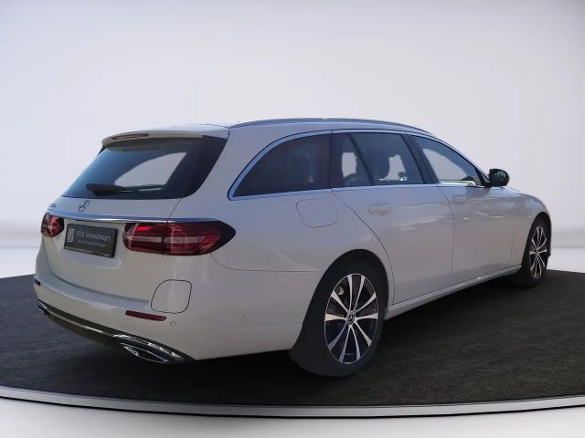 Mercedes-Benz E 300 AVANTGARDE E 300 de
