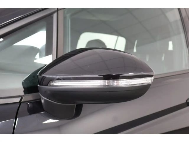 Volkswagen Touran 1.5 TSI DSG