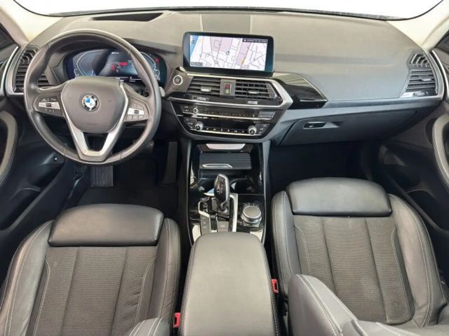 BMW X3 xDr30e xLine Navi.LED.HuD.AHK.DriveAs.RüKam