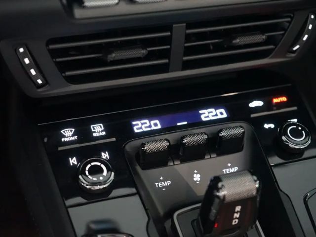 Porsche 992 Cabrio Carrera GTS