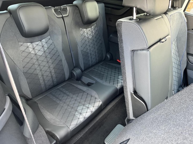 Volkswagen Tayron IQ.Drive R-Line Style