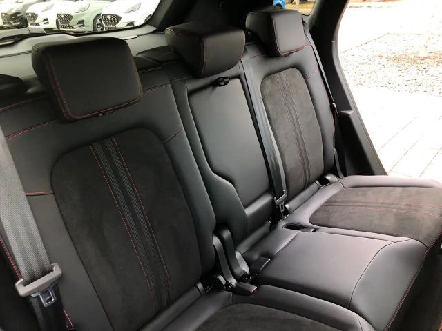 Ford Kuga Hybrid ST Line X