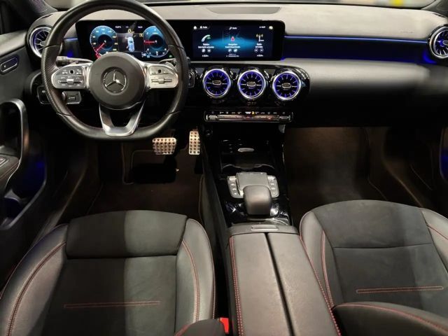 Mercedes-Benz A 200 A 200 d AMG Line