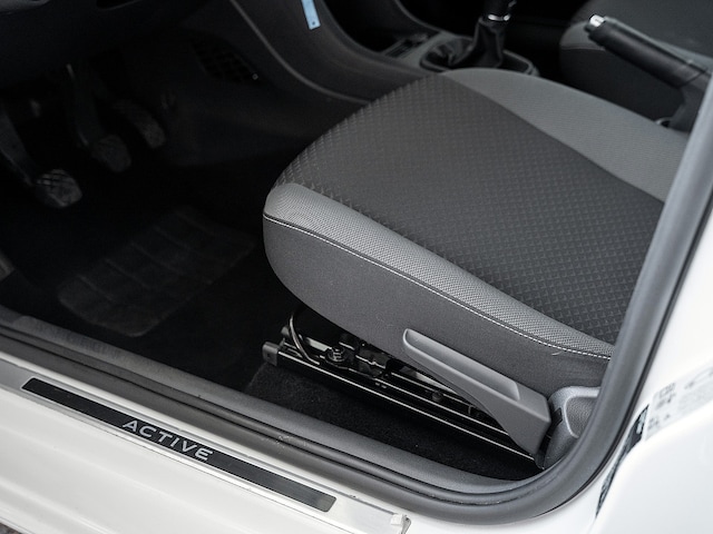 Volkswagen up! Active