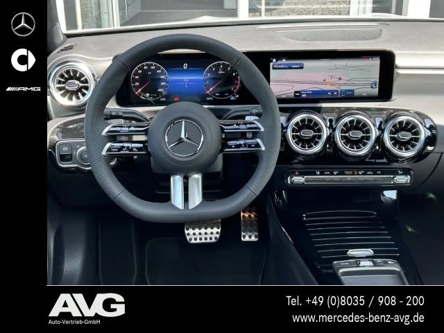 Mercedes-Benz CLA 200 AMG Line Shooting Brake