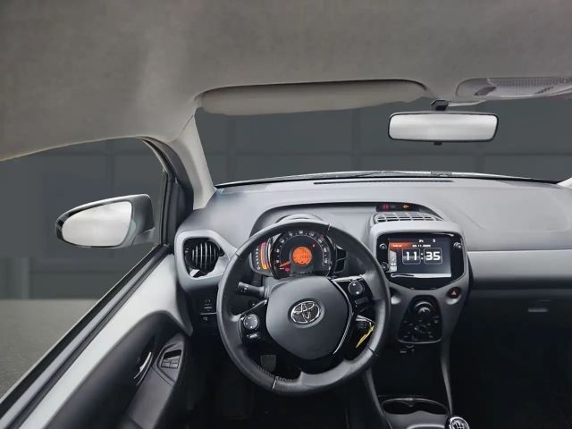Toyota Aygo X Hatchback Play X-play