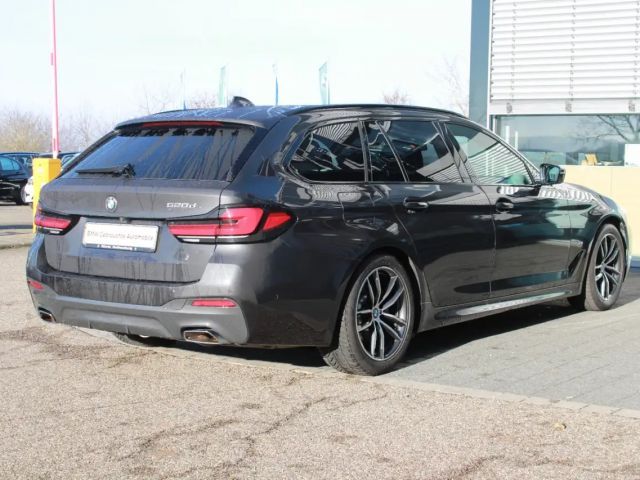 BMW 520 520d M-Sport Touring