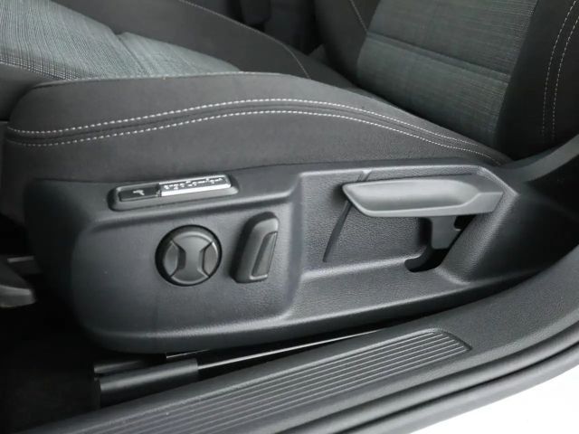 Volkswagen Passat 2.0 TDI Business DSG Variant