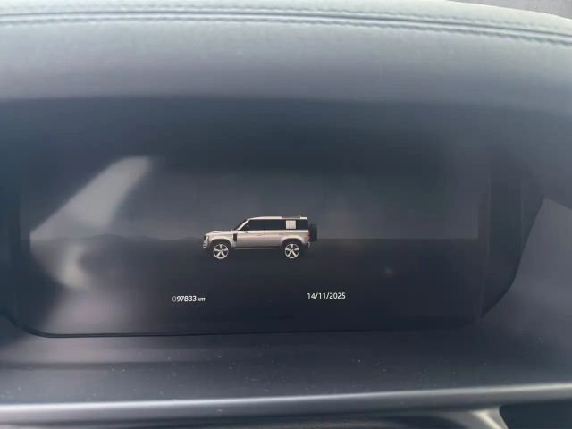 Land Rover Defender 110 Dynamic SE