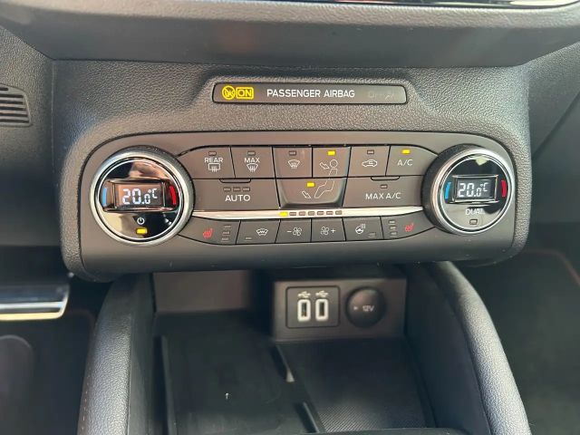 Ford Focus EcoBoost ST Line