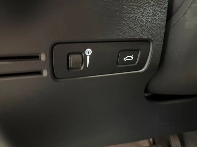 Volvo XC40 Dark Plus