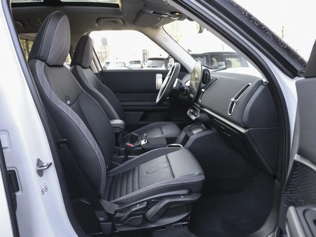 MINI Cooper Countryman Favoured Trim Steptronic Panorama