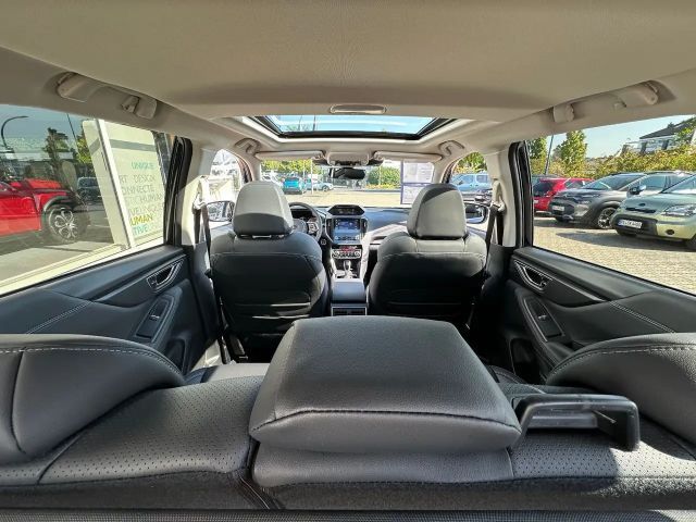 Subaru Forester 2.0ie EDIT.  BLACK PLATINUM