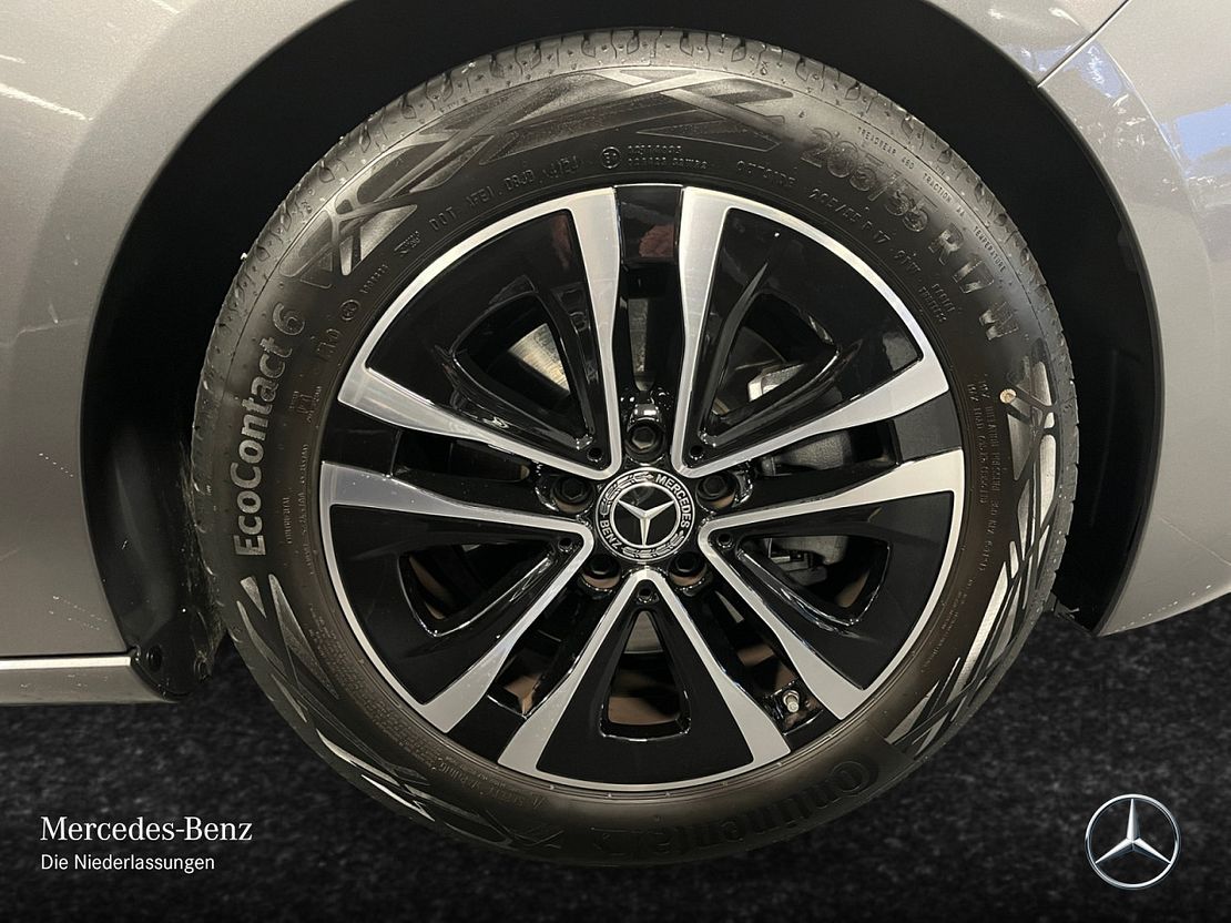 Mercedes-Benz B 200 Sedan